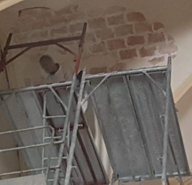Rénovation d'un plafond d'une église à Dolomieu